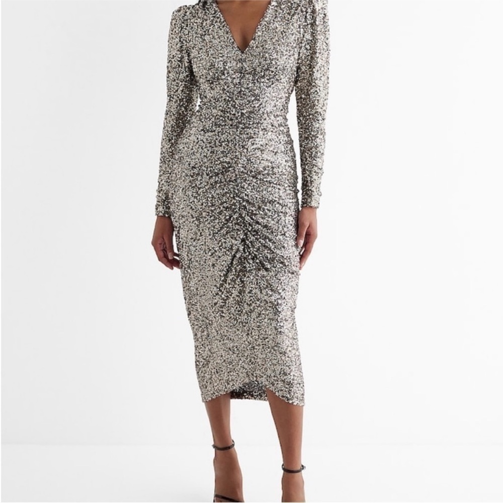 NWT Express sequin ruched long sleeve midi dress silver gold size XS